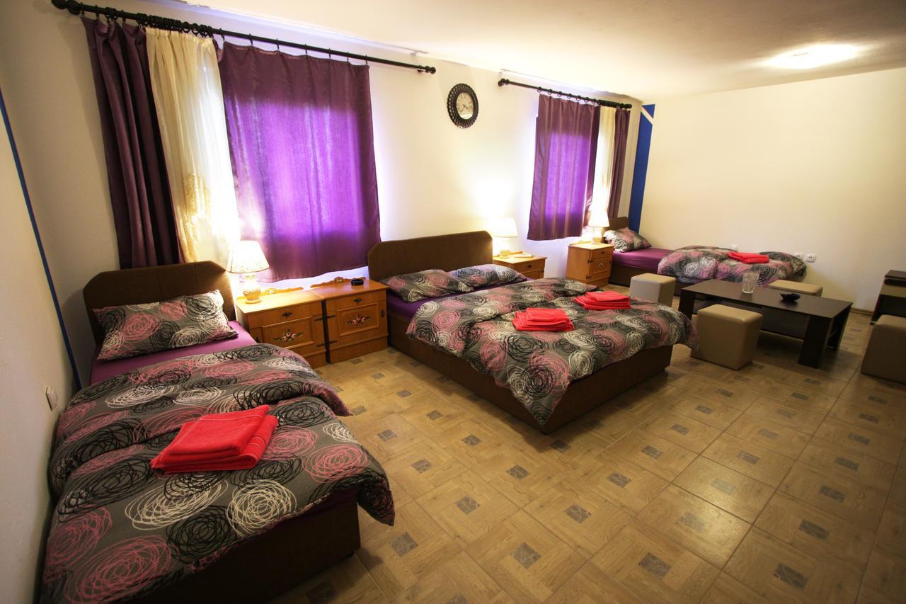 Hostel Topić Banja Luka Exterior foto